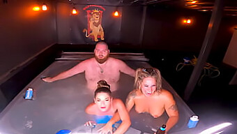 Kendra Heart E Misty Meaner Se Envolvem Em Um Ménage À Trois Sensual Na Piscina.