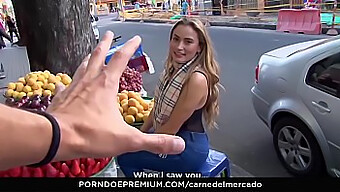 Assista A Uma Latina Peituda Com Seios Naturais Sendo Pega E Fodida