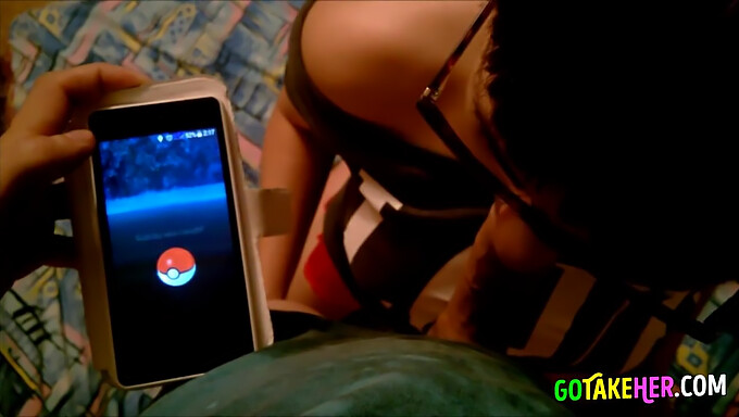 Pokemon Go Pov: ดูการเลียควยแบบมืออาชีพ