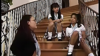 สาวเอเชียผ...